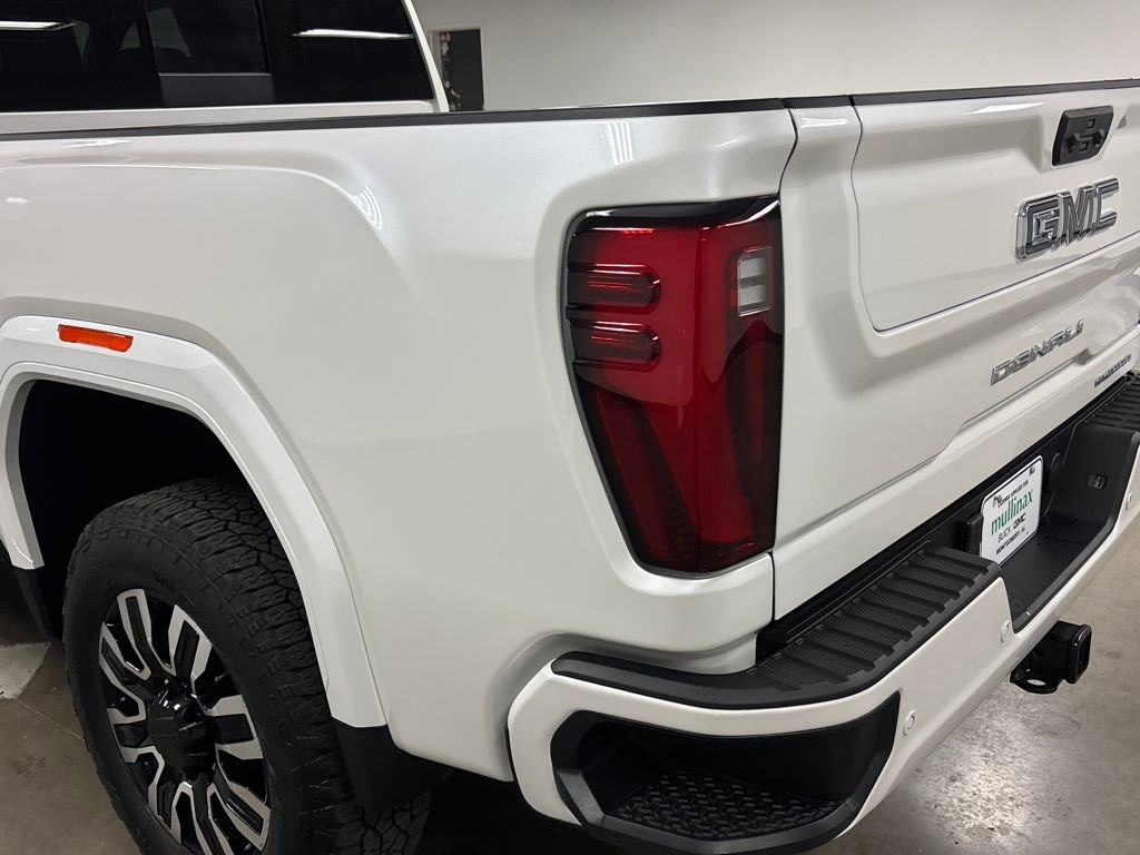 Certified 2025 GMC Sierra 2500 Denali Ultimate image 17