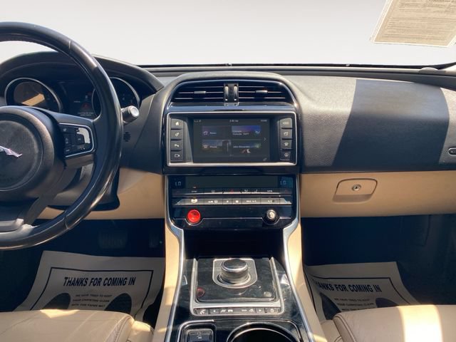 Used 2017 Jaguar XE Prestige RWD image 11