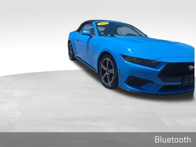 Used 2025 Ford Mustang Premium RWD video 2