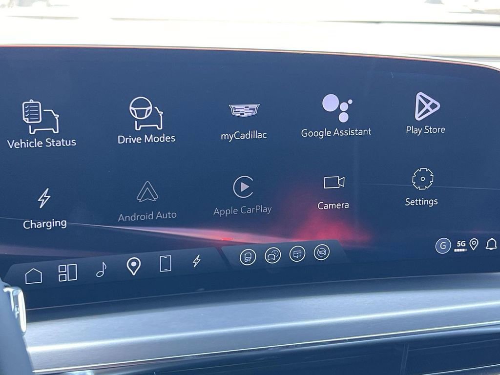 New 2026 Cadillac Lyriq V image 17