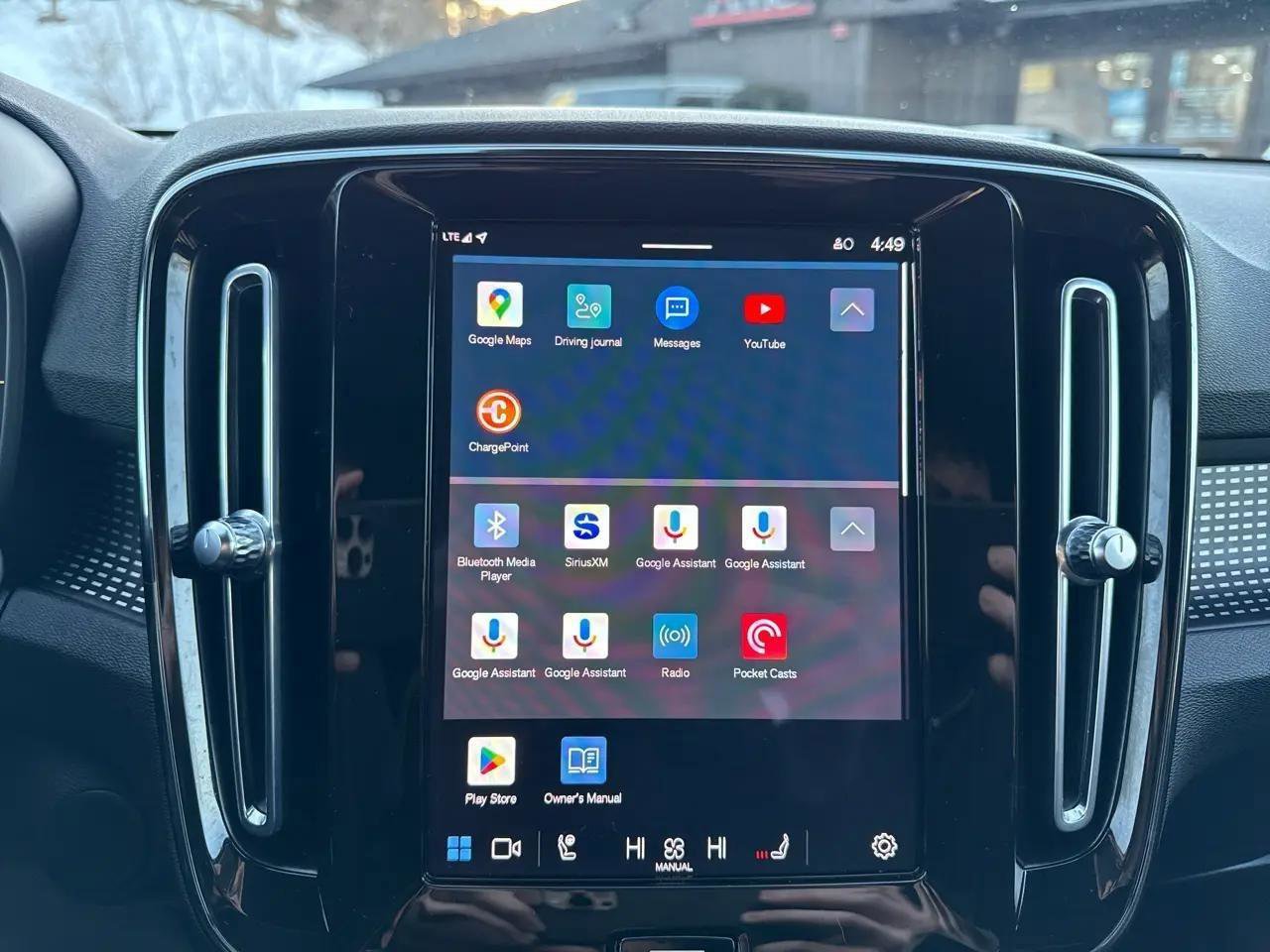 Used 2021 Volvo XC40 P8 Recharge w/ Climate Package image 42