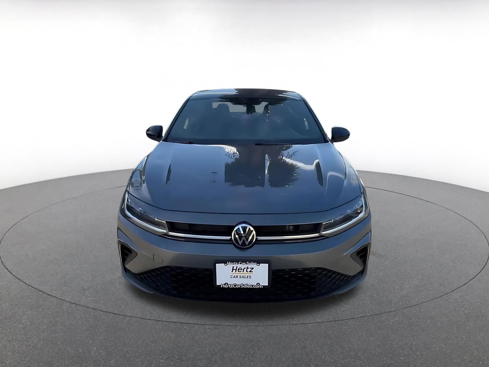 Used 2025 Volkswagen Jetta Sport image 4