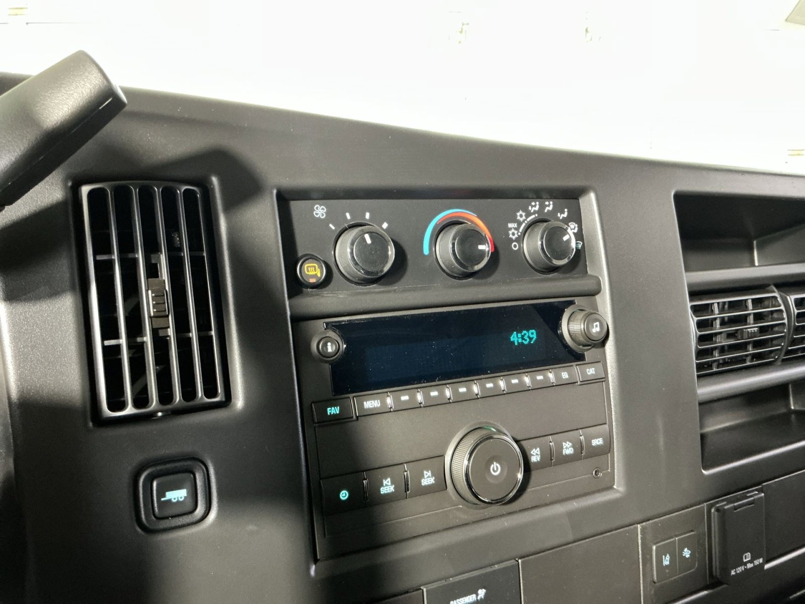 New 2026 Chevrolet Express 2500 w/ Driver Convenience Package image 25