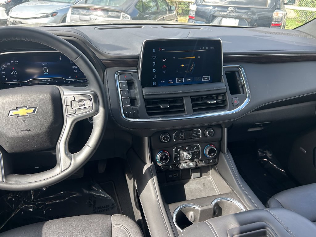Used 2024 Chevrolet Tahoe LT w/ Luxury Package RWD image 19