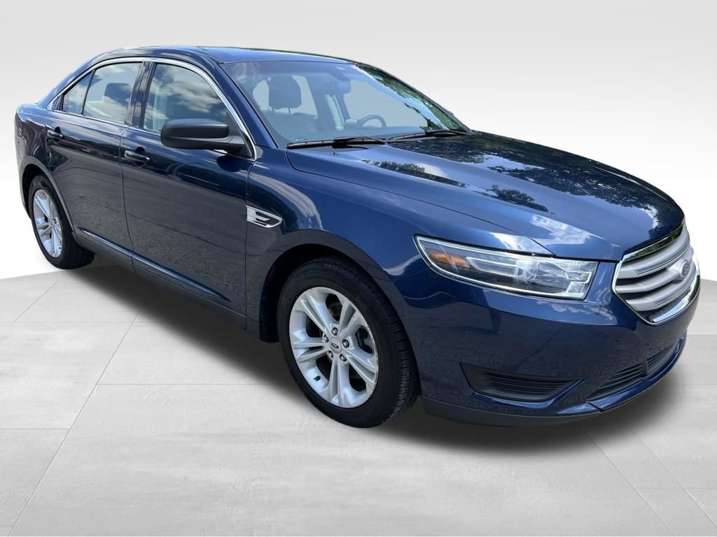 Used 2016 Ford Taurus SE FWD image 4