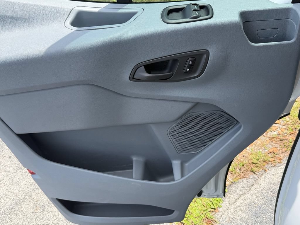 Used 2018 Ford Transit 150 XLT RWD image 34