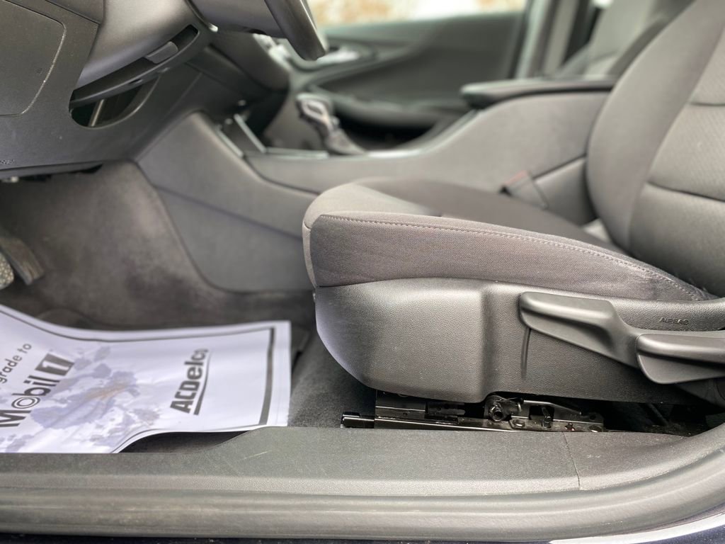 Used 2023 Chevrolet Malibu LS FWD image 21