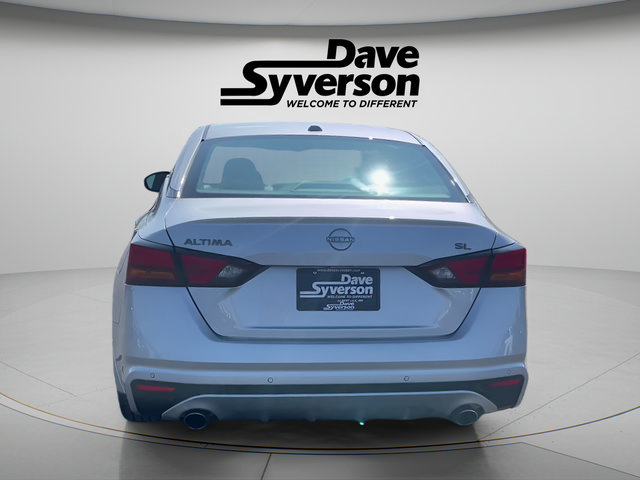 Used 2025 Nissan Altima 2.5 SL FWD image 4