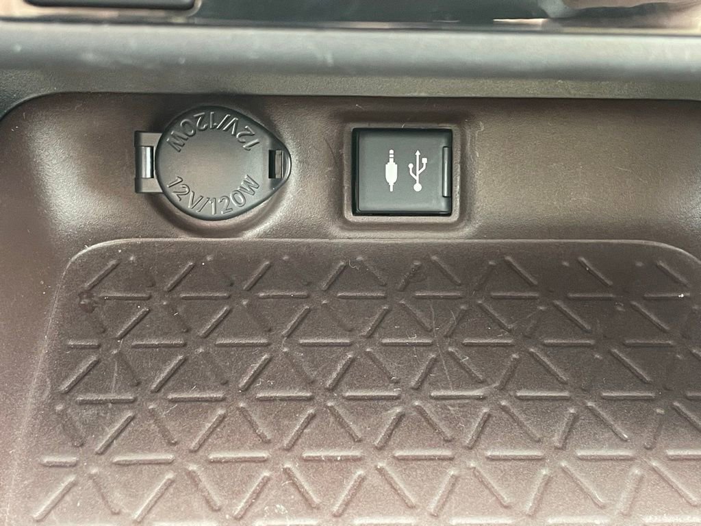 Used 2019 Toyota RAV4 Limited w/ Carpet Mat Package image 37