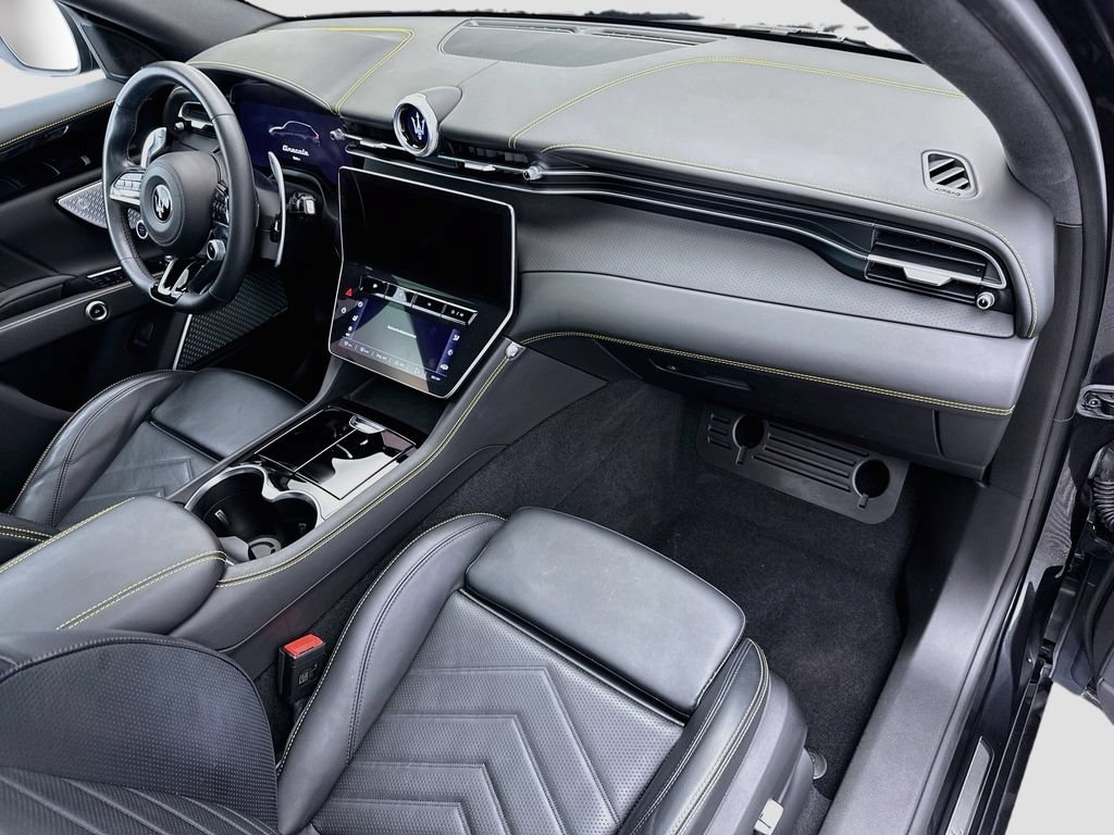 Used 2023 Maserati Grecale Modena AWD/4WD image 16