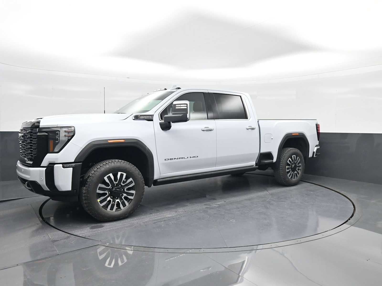 New 2026 GMC Sierra 2500 Denali Ultimate image 4