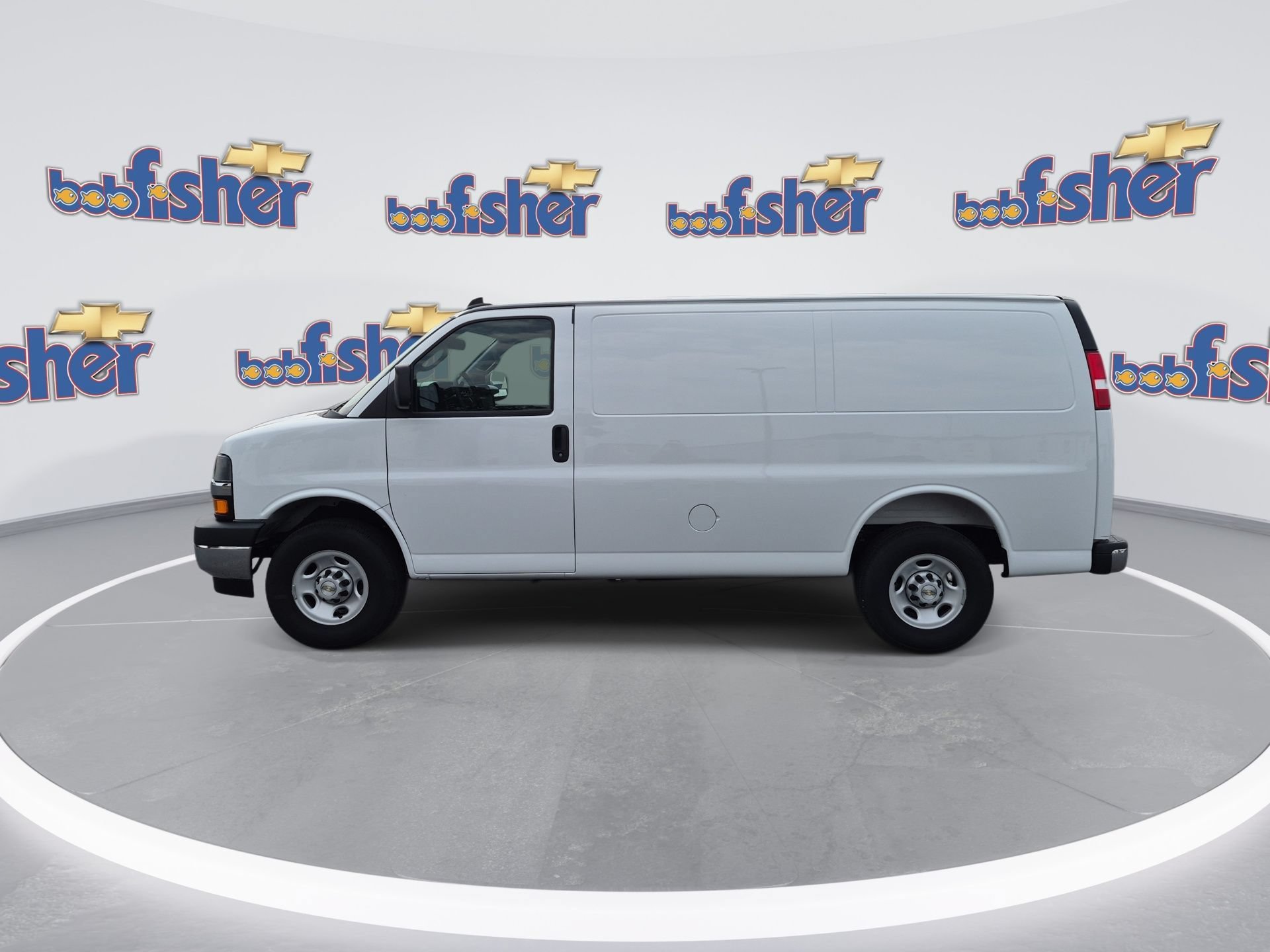 Used 2025 Chevrolet Express 2500 w/ Driver Convenience Package RWD image 5