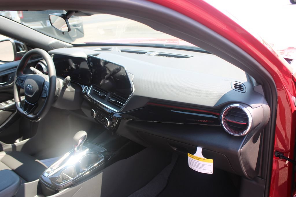 New 2026 Chevrolet Trax RS w/ Sunroof Package FWD image 30