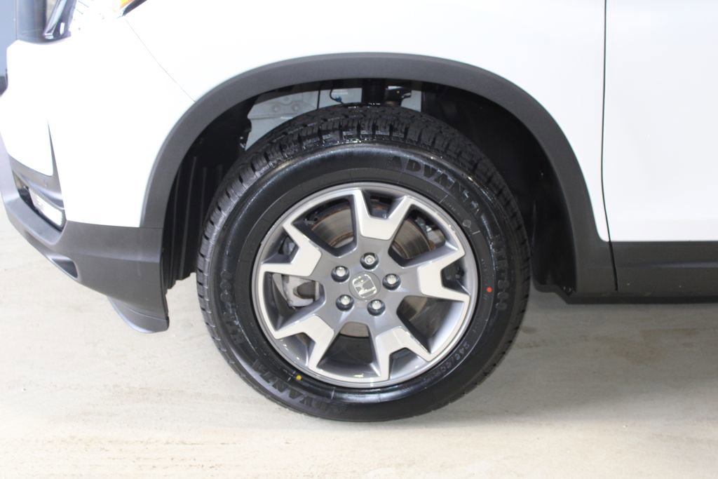 Used 2023 Honda Passport TrailSport image 6