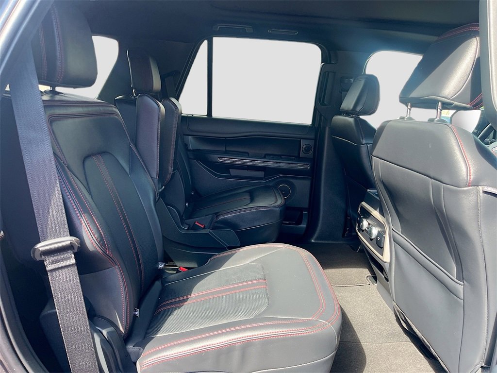 Used 2024 Ford Expedition Limited image 29