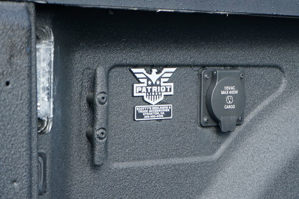 Used 2022 RAM 2500 Laramie w/ Night Edition image 9