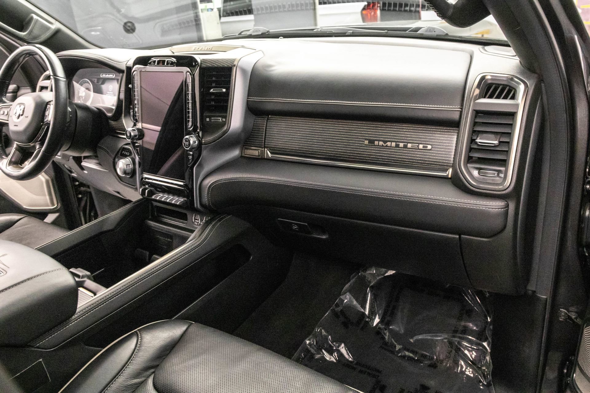 Used 2020 RAM 1500 Limited image 38