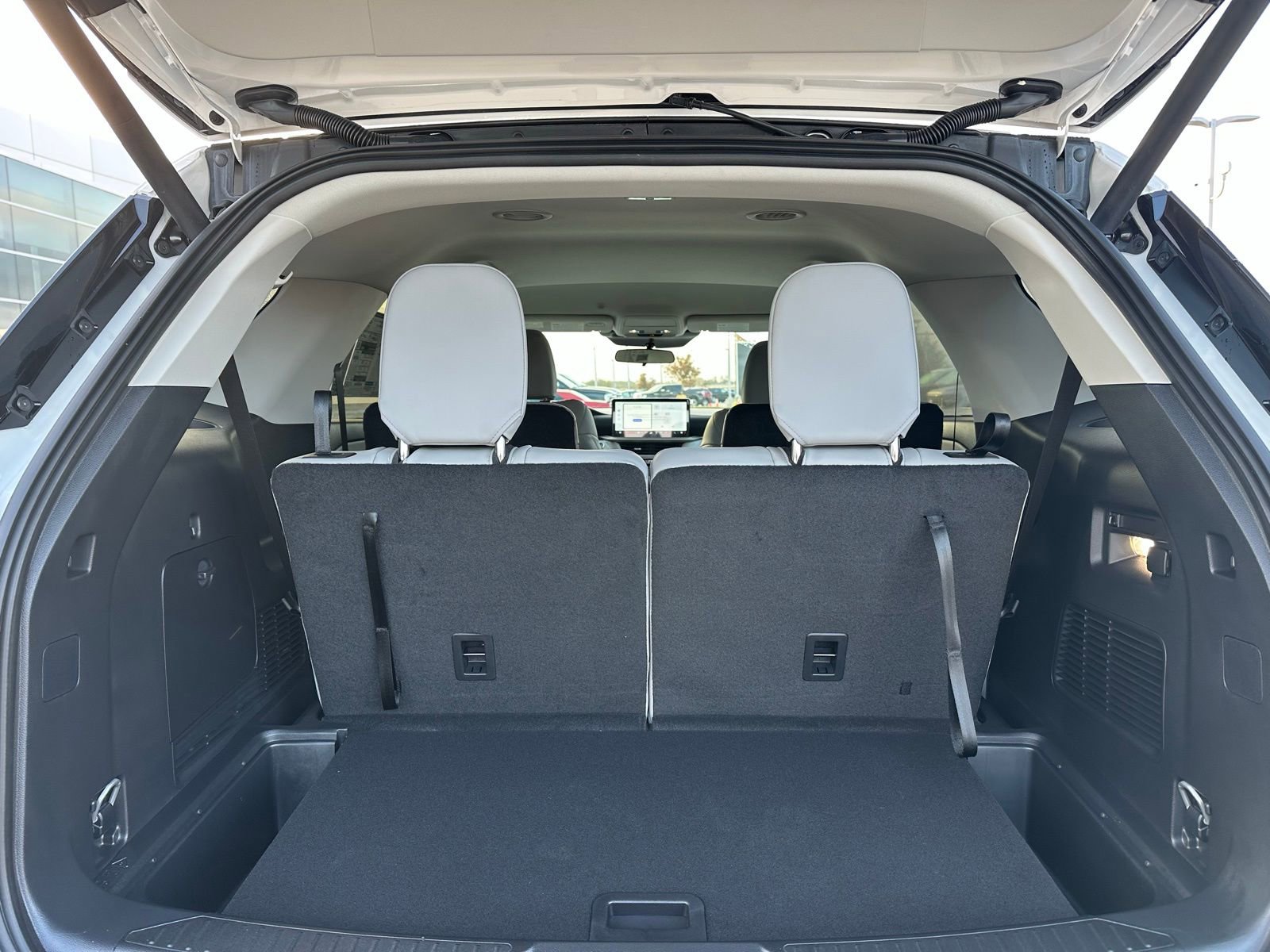 New 2025 Ford Explorer Active w/ Active Comfort Package image 29