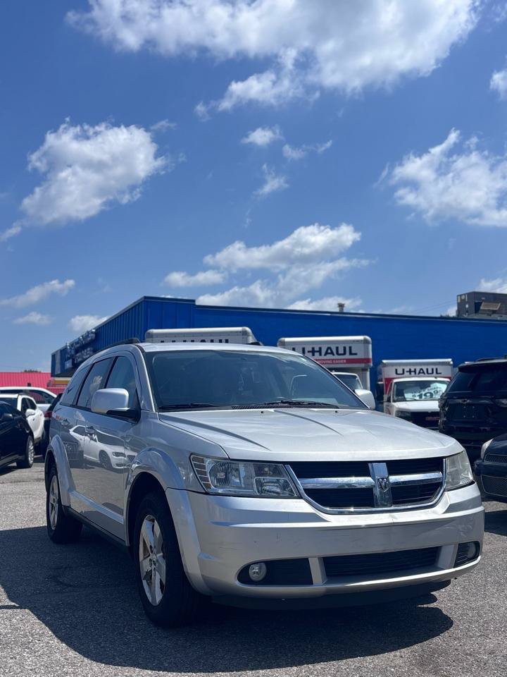 Used 2010 Dodge Journey SXT FWD image 2