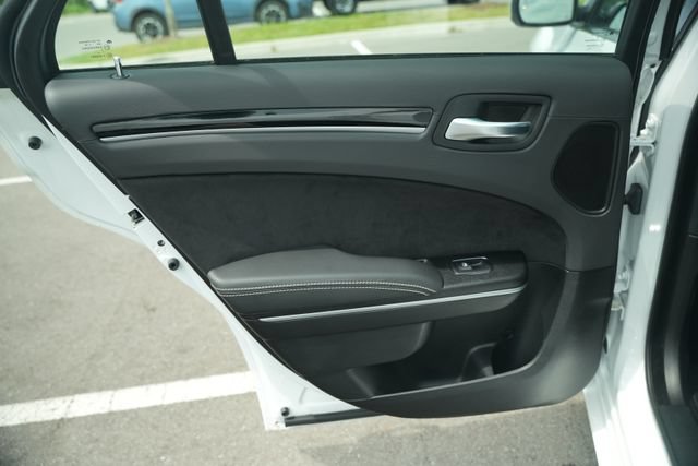 Used 2023 Chrysler 300 C RWD image 17