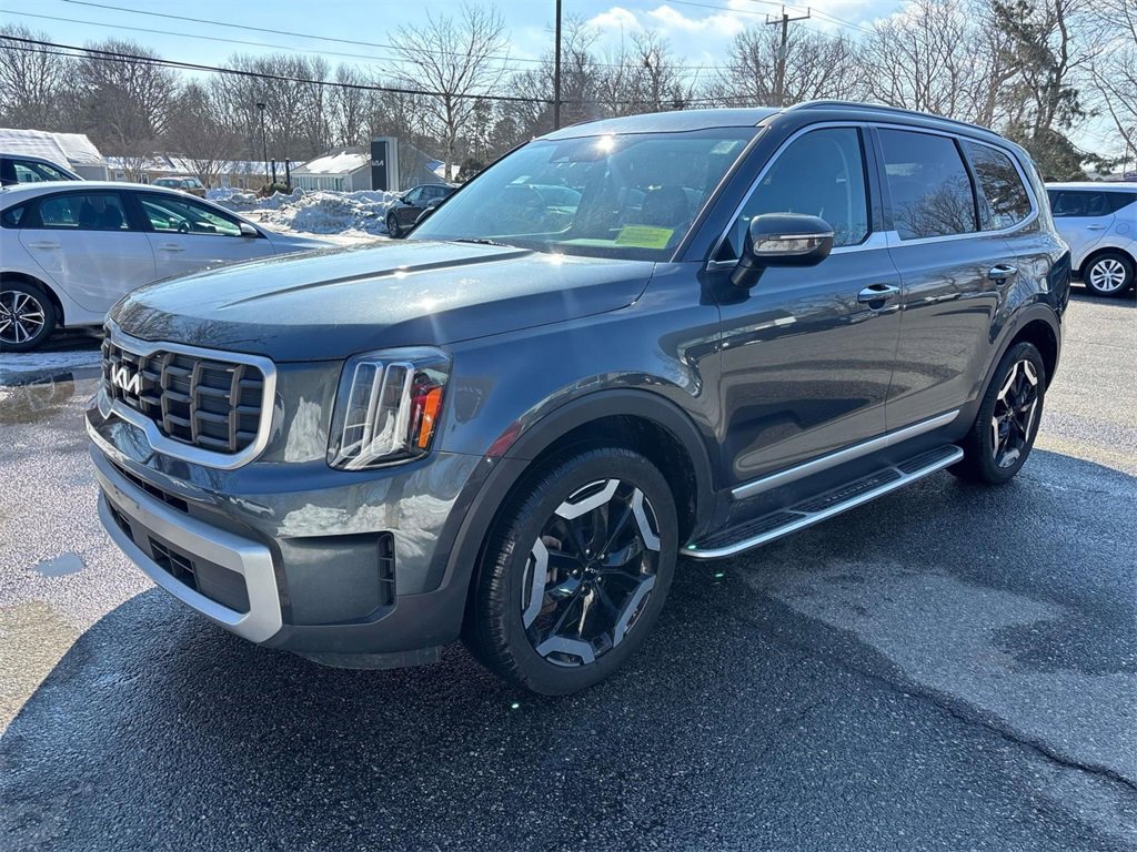 Certified 2023 Kia Telluride S image 4