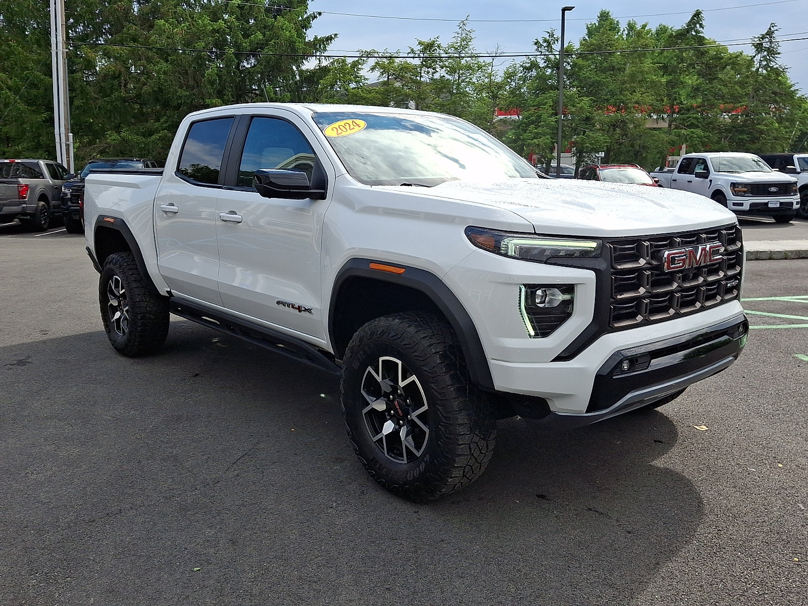 Used 2024 GMC Canyon AT4X AWD/4WD image 3