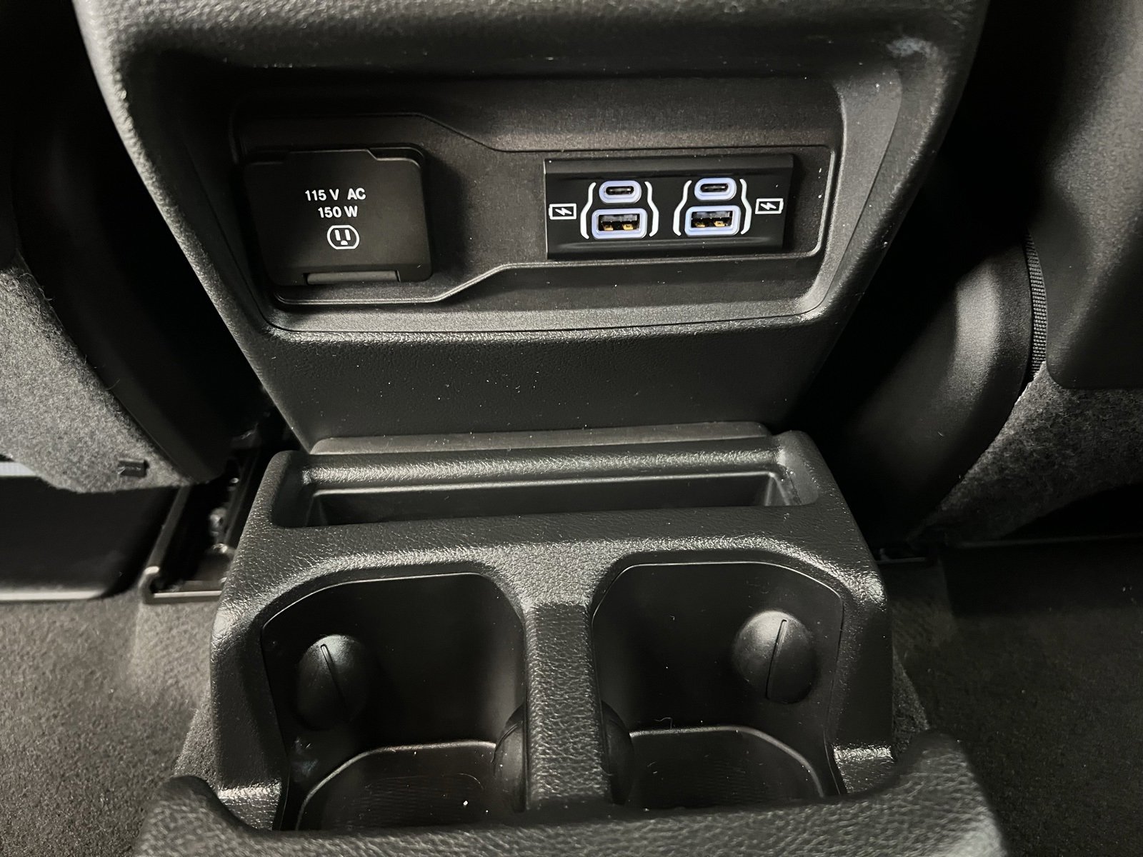 Used 2024 Jeep Grand Cherokee L Limited w/ Black Appearance Package image 41