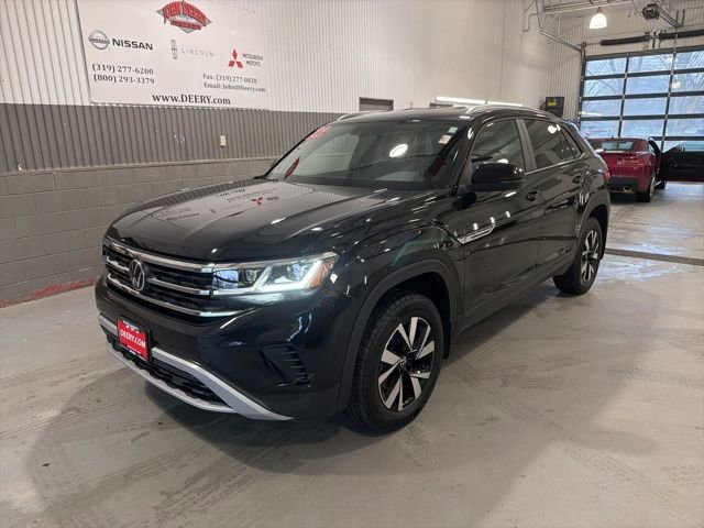 Used 2023 Volkswagen Atlas Cross Sport SE image 8