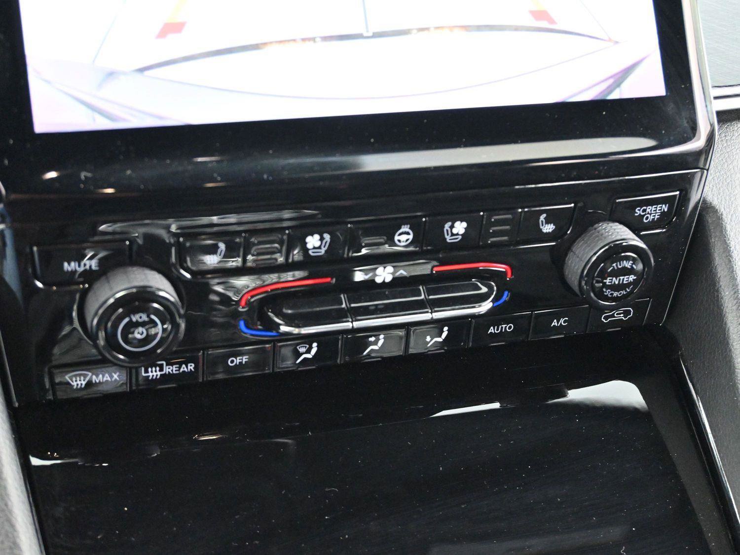 Used 2022 Jeep Grand Cherokee Trailhawk w/ Luxury Tech Group III AWD/4WD image 27