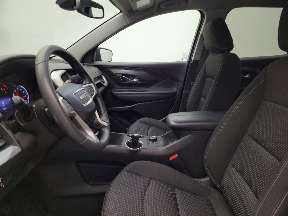 Used 2023 GMC Terrain SLE image 17