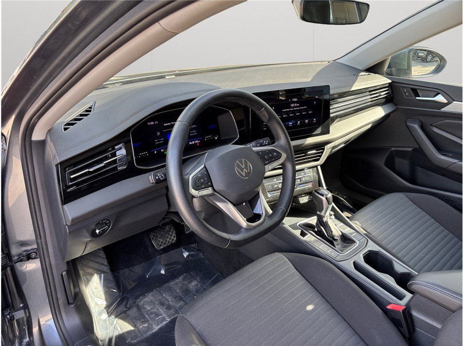 Used 2025 Volkswagen Jetta S image 6