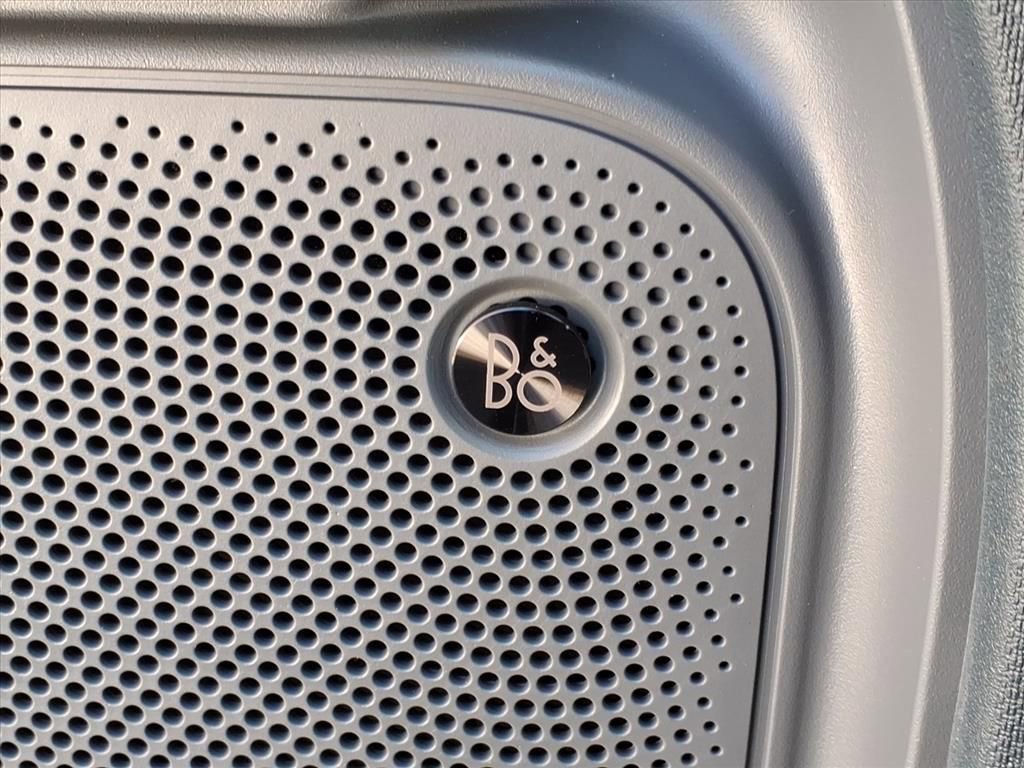 New 2026 Ford Maverick Lariat w/ Black Appearance Package image 19