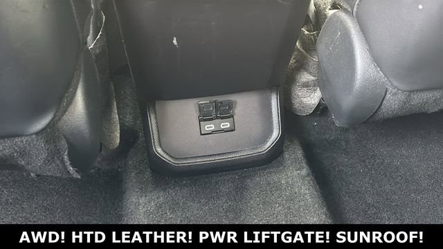 Used 2024 Toyota Highlander XLE image 24