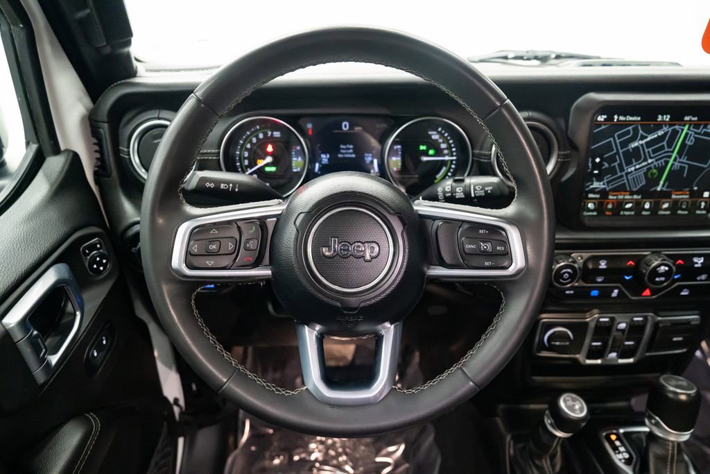 Used 2023 Jeep Wrangler Unlimited Sahara image 14