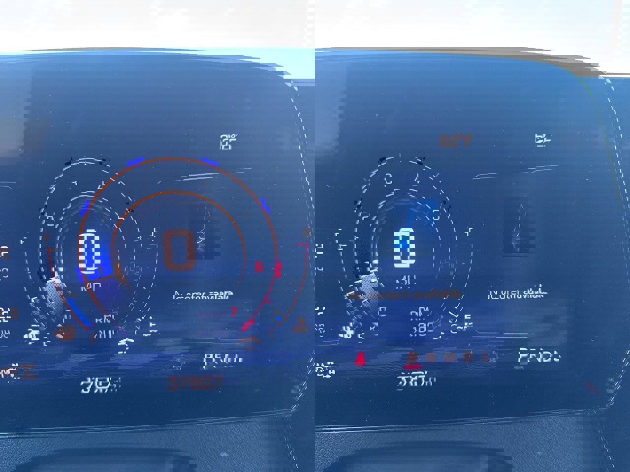 Used 2025 Chevrolet Traverse LT image 37