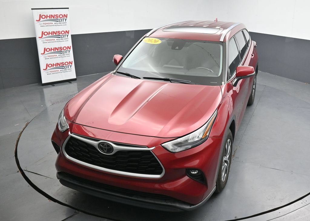 Used 2020 Toyota Highlander XLE FWD image 26