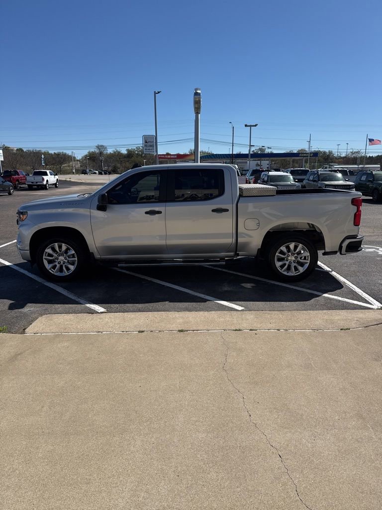 Used 2022 Chevrolet Silverado 1500 Custom image 5