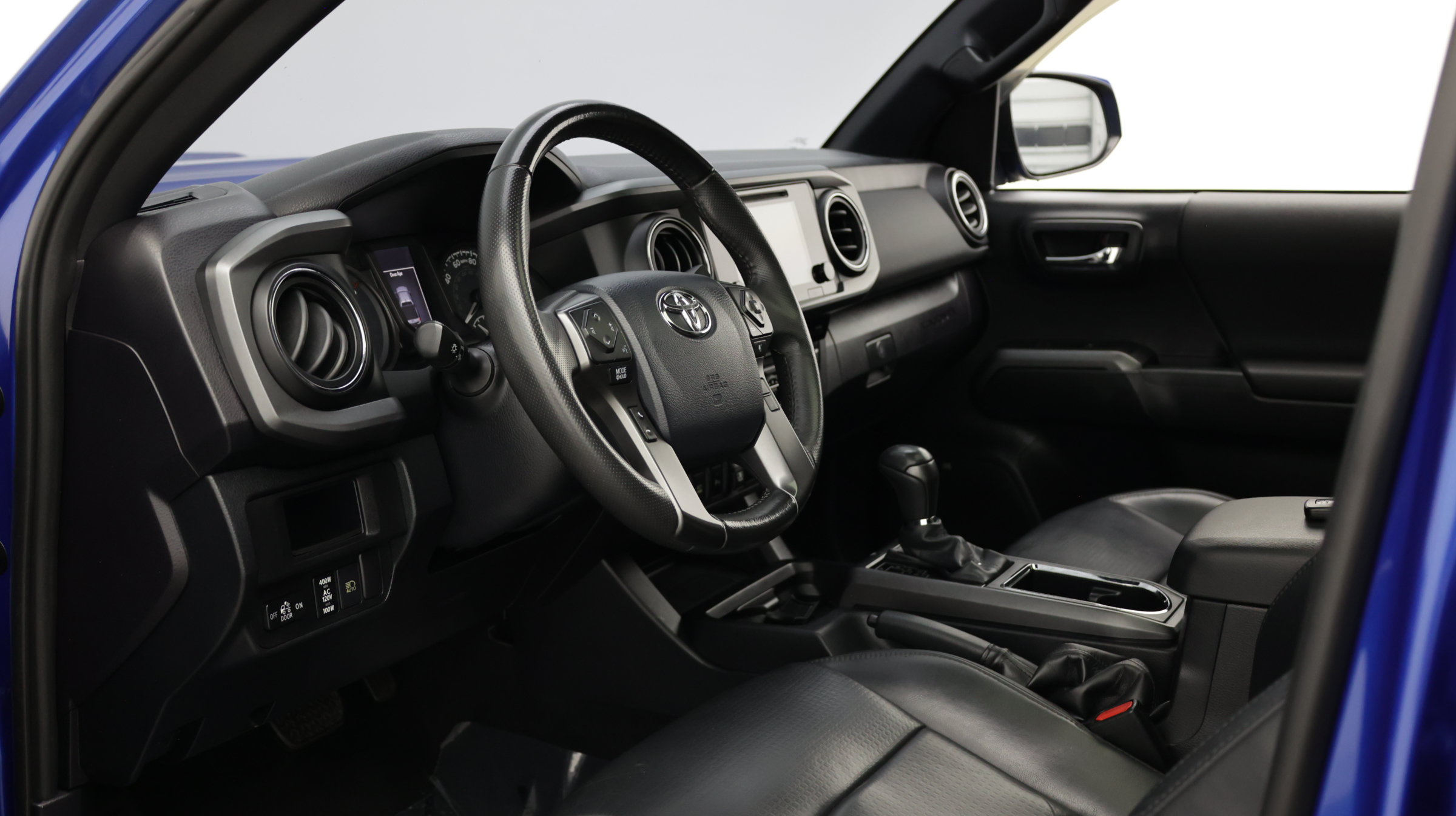 Used 2018 Toyota Tacoma TRD Sport AWD/4WD image 19
