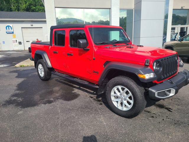 Used 2023 Jeep Gladiator Sport AWD/4WD image 8