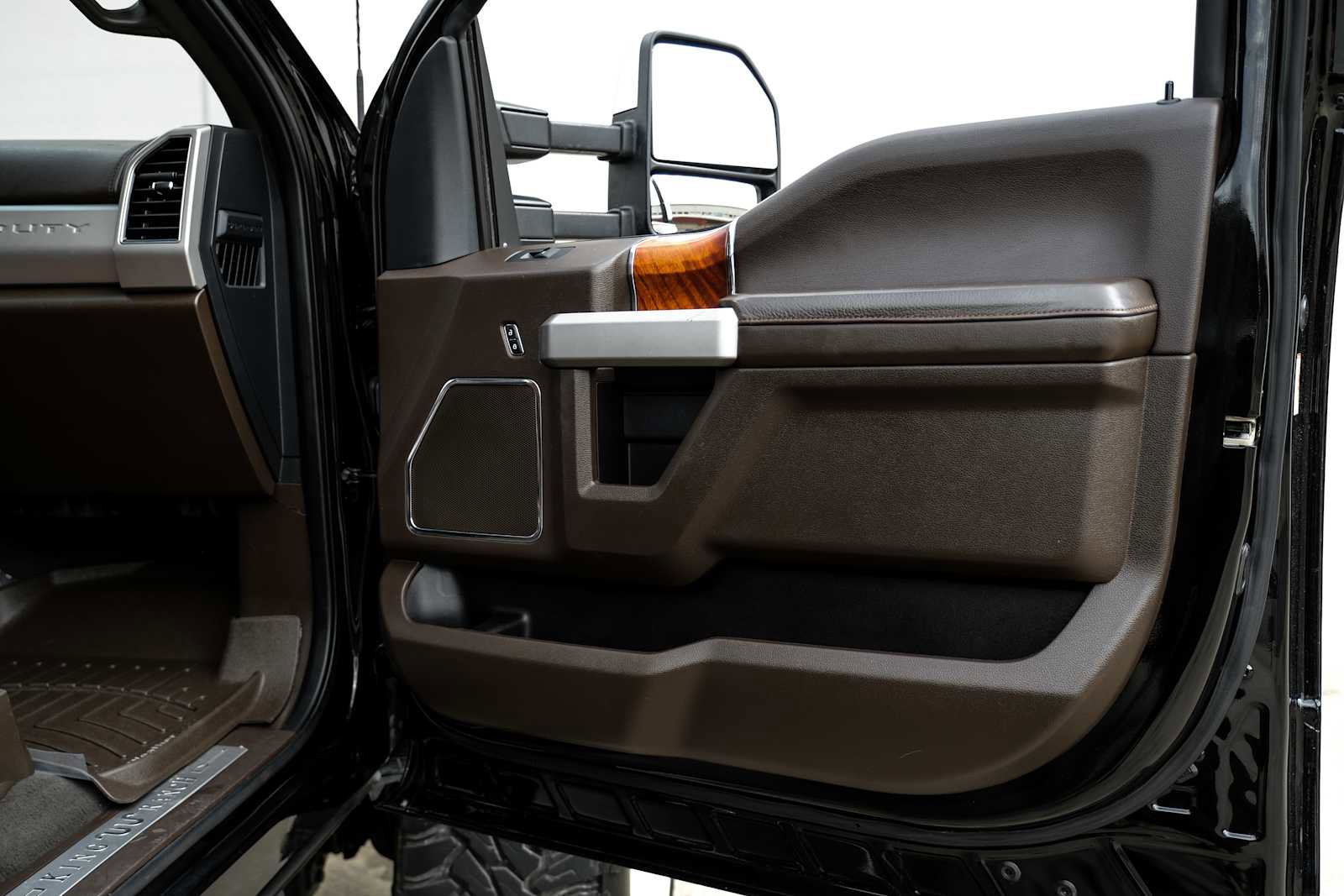 Used 2022 Ford F250 King Ranch w/ King Ranch Ultimate Package image 42