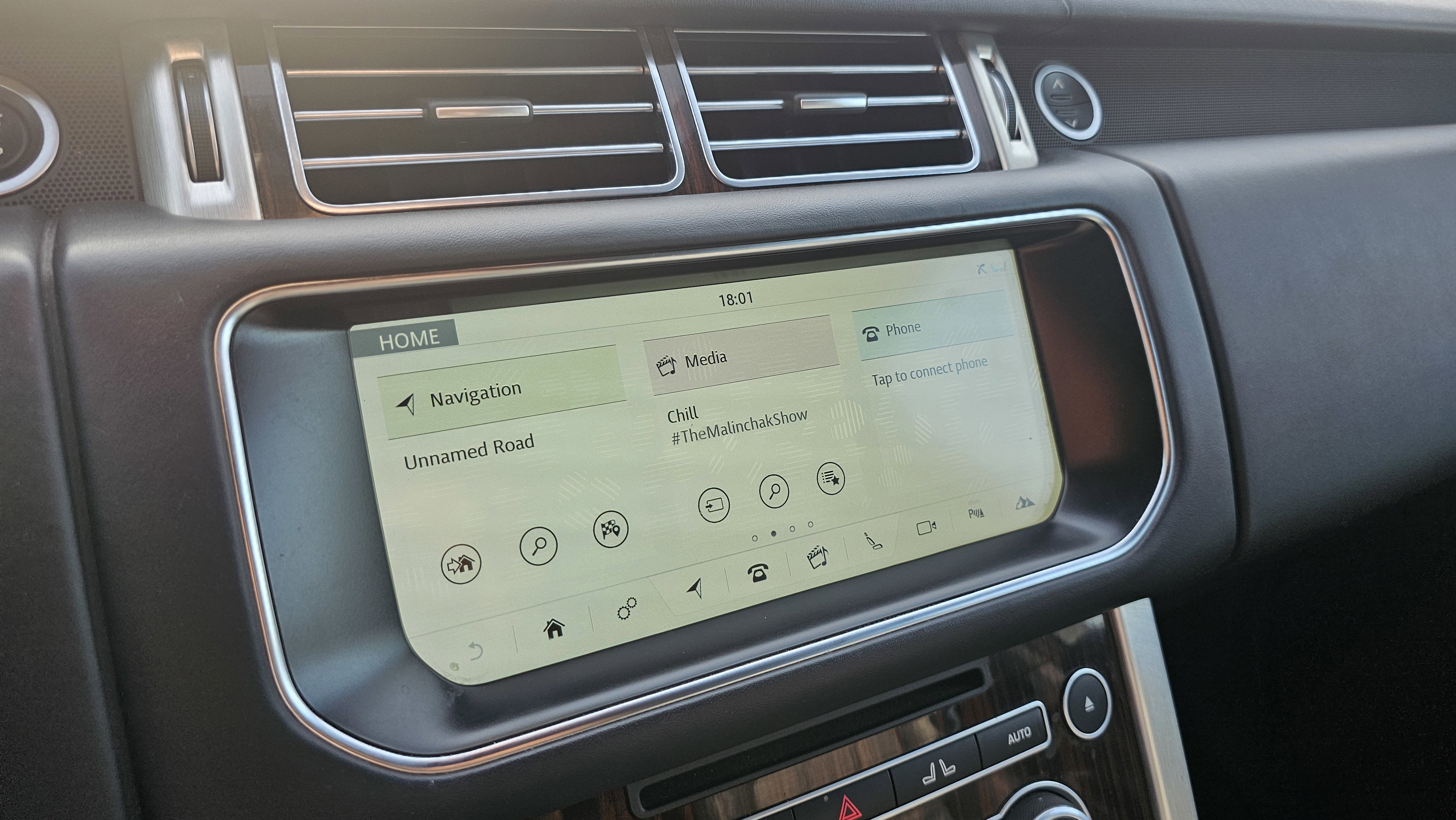 Used 2017 Land Rover Range Rover HSE image 38