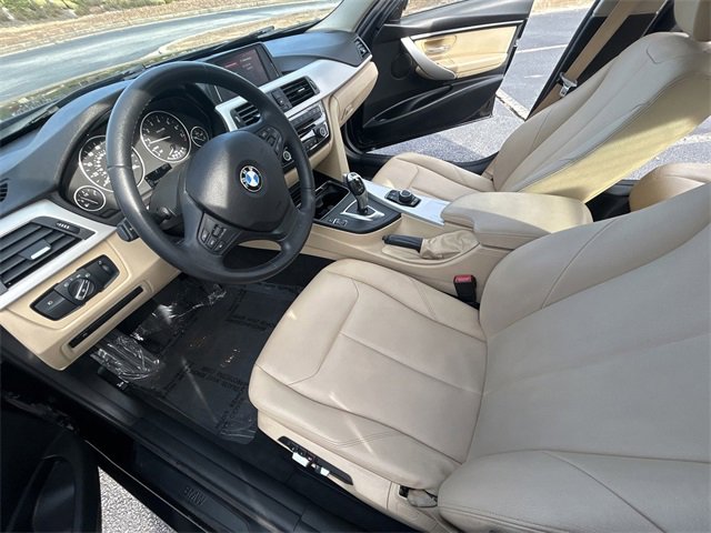 Used 2018 BMW 320i Sedan w/ Convenience Package image 15