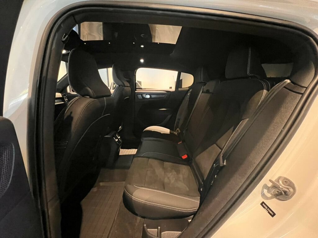 Used 2023 Volvo C40 P8 Recharge Plus AWD/4WD image 23