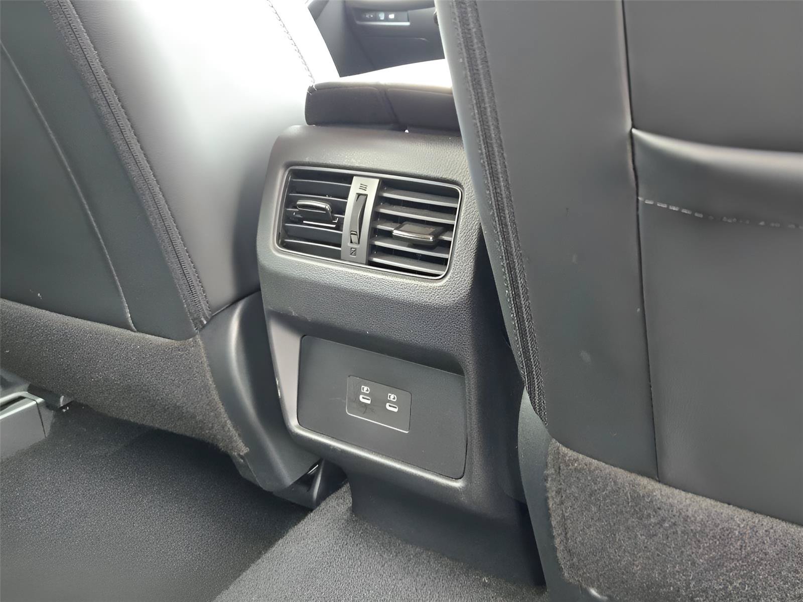 Used 2026 Nissan Rogue SL AWD/4WD image 8