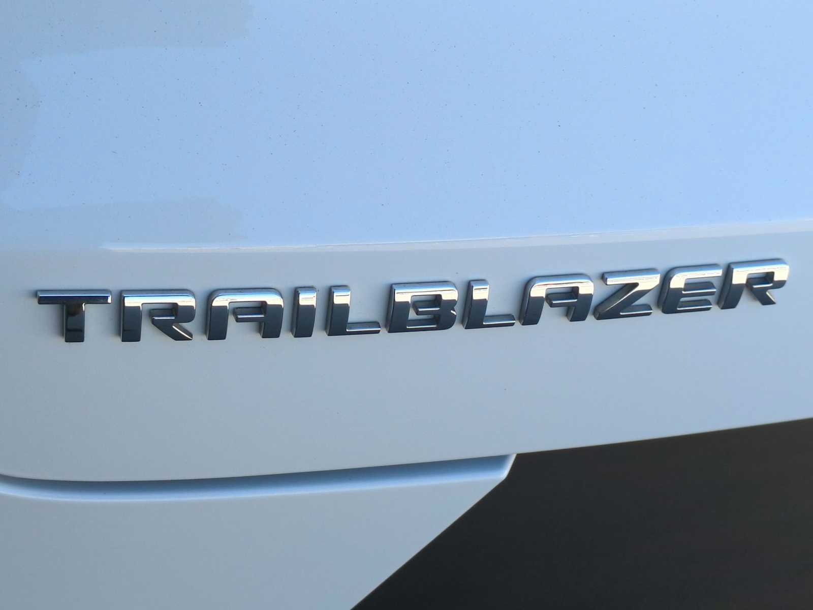 Used 2024 Chevrolet TrailBlazer LS FWD image 9