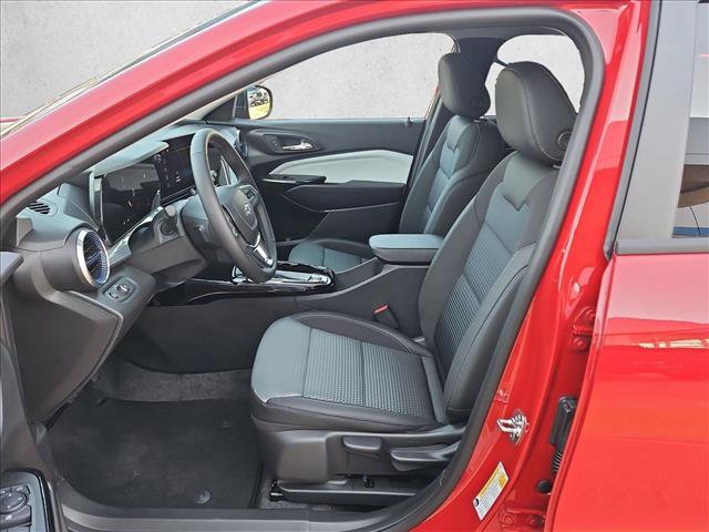 New 2026 Chevrolet Trax LT w/ Driver Confidence Package FWD image 4