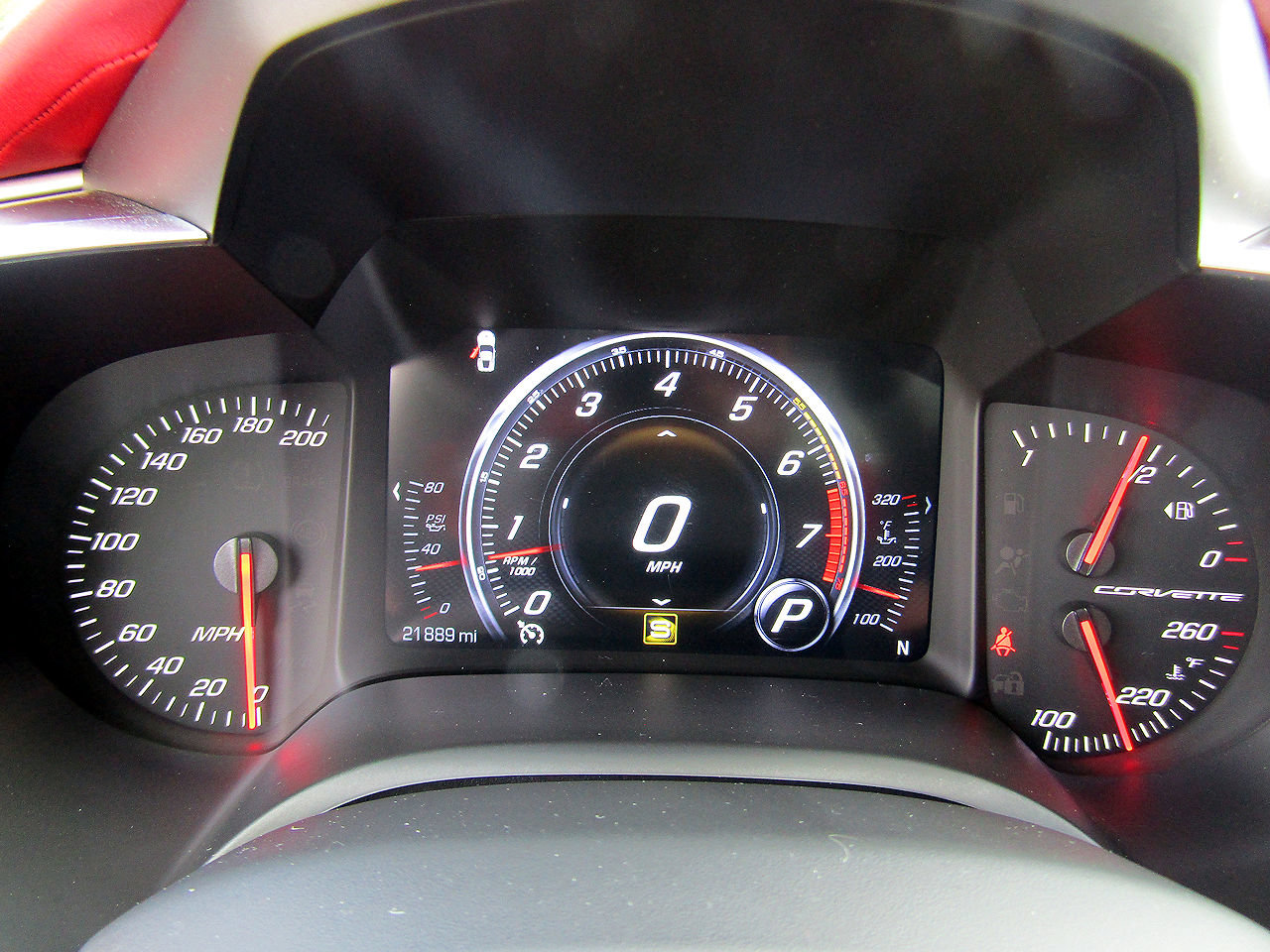 Used 2019 Chevrolet Corvette Grand Sport RWD image 18