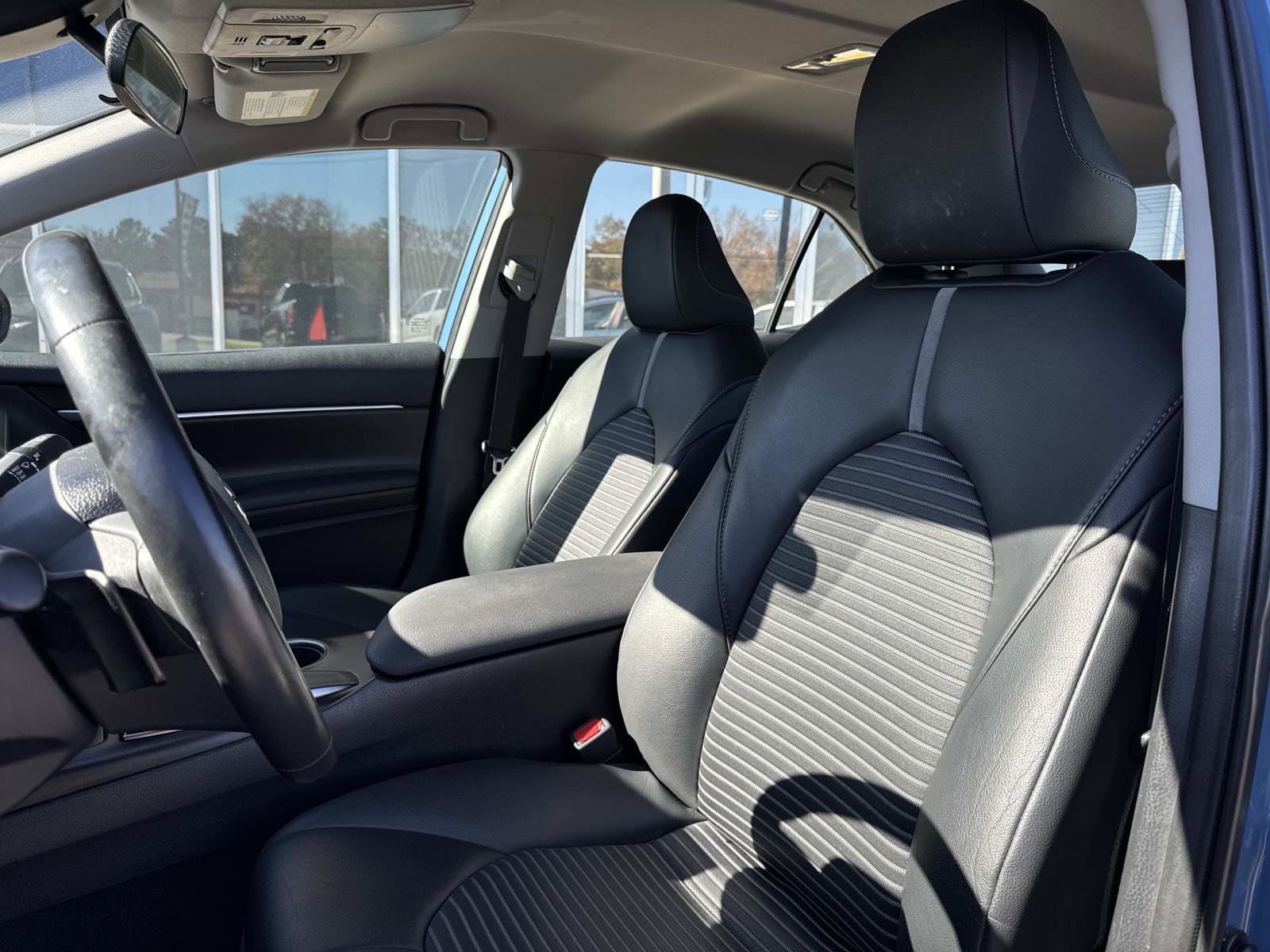 Used 2024 Toyota Camry SE image 15