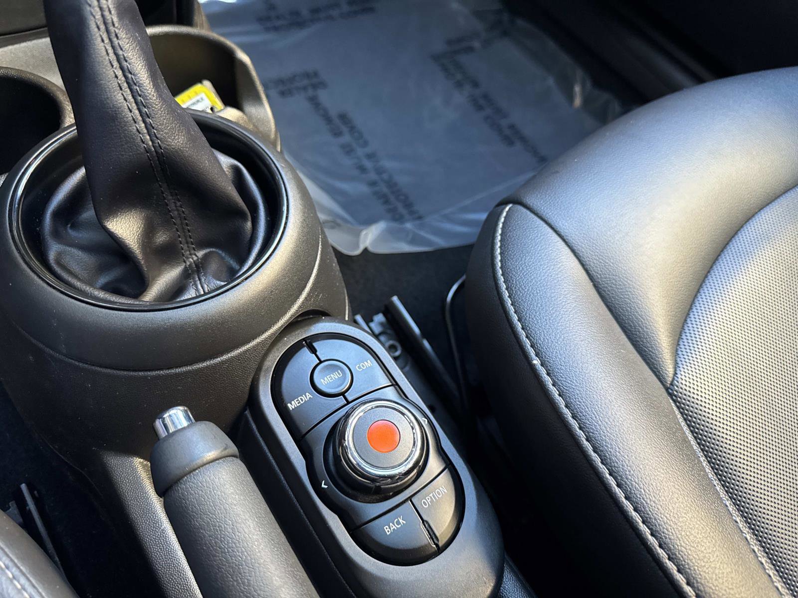 Used 2019 MINI Cooper 2-Door Hardtop image 12