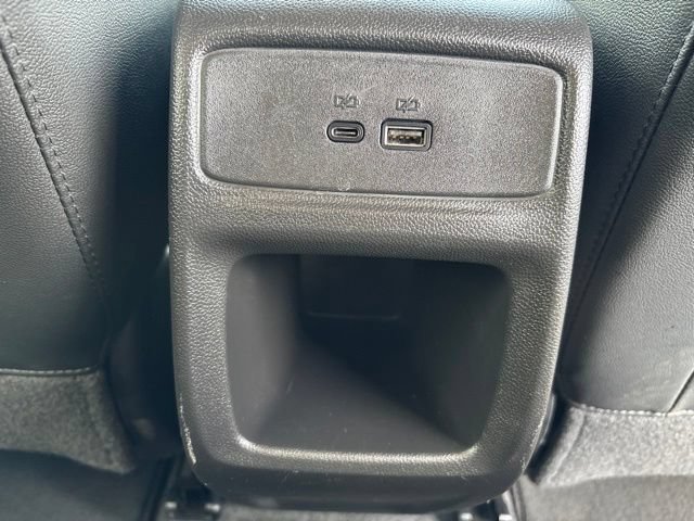 Used 2025 Chevrolet Trax LT w/ LT Convenience Package FWD image 30